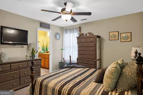 Bedroom - 348 Willow Pointe Dr, Lagrange, GA 30240 photo 1 of 4