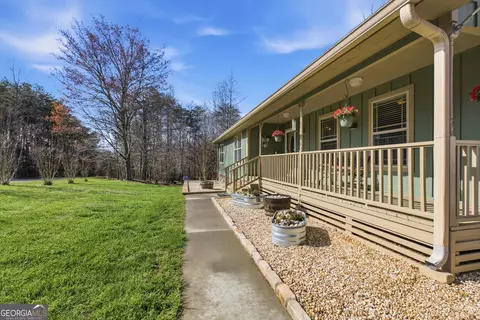 Exterior - 498 Deer Track Rd, Cornelia, GA 30531 photo 2 of 17