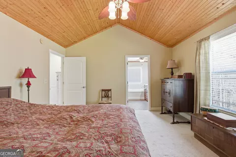 Bedroom - 498 Deer Track Rd, Cornelia, GA 30531 photo 3 of 8
