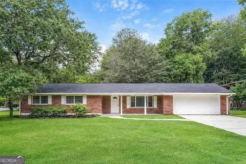 727 S Carter Dr, Jonesboro, GA 30236