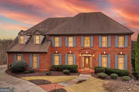 2910 Leeds Garden Ln, Alpharetta, GA 30022
