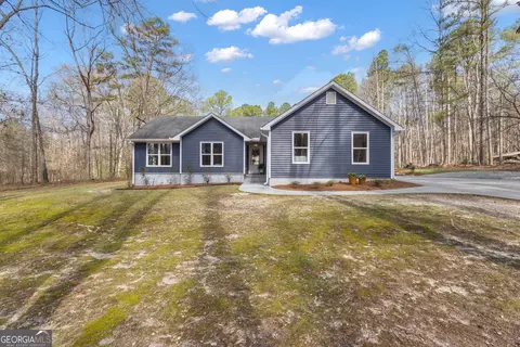 65 Tipperary Trl, Sharpsburg, GA 30277