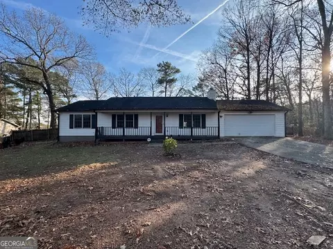 142 Summerfield Dr, Mcdonough, GA 30253