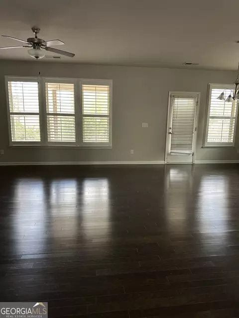 Living - 4541 Claiborne Ct, Duluth, GA 30096 photo 2 of 4