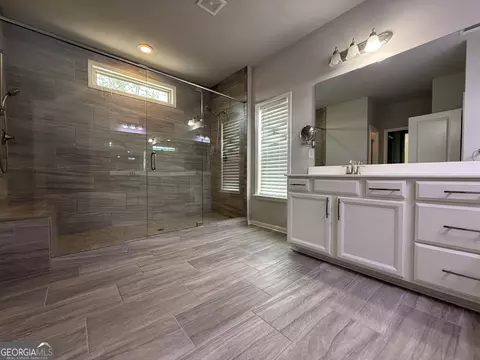 Bath - 4541 Claiborne Ct, Duluth, GA 30096 photo 3 of 5