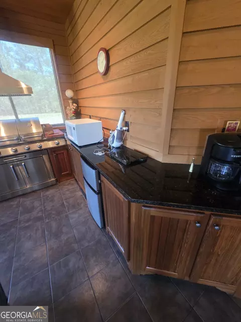 Kitchen - 1202 Red Oak Dr, Monroe, GA 30655 photo 17 of 19