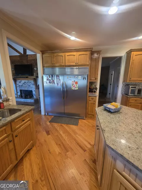 Kitchen - 1202 Red Oak Dr, Monroe, GA 30655 photo 8 of 19