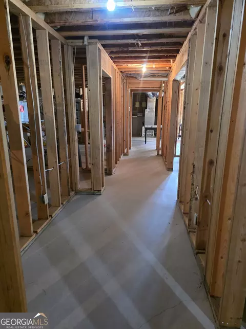 Entry Way - 1202 Red Oak Dr, Monroe, GA 30655 photo 16 of 17