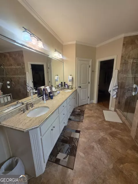 Bath - 1202 Red Oak Dr, Monroe, GA 30655 photo 8 of 12
