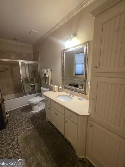 Bath - 1202 Red Oak Dr, Monroe, GA 30655 photo 2 of 12