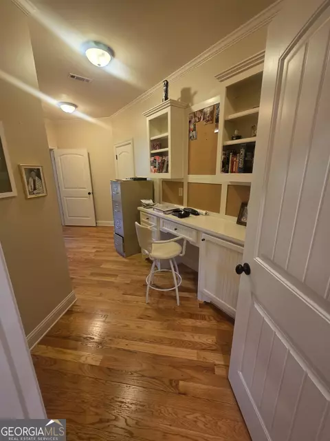Entry Way - 1202 Red Oak Dr, Monroe, GA 30655 photo 7 of 17