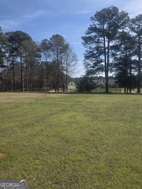 Exterior - 1202 Red Oak Dr, Monroe, GA 30655 photo 11 of 48