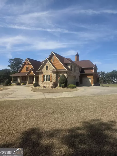 Exterior - 1202 Red Oak Dr, Monroe, GA 30655 photo 4 of 48