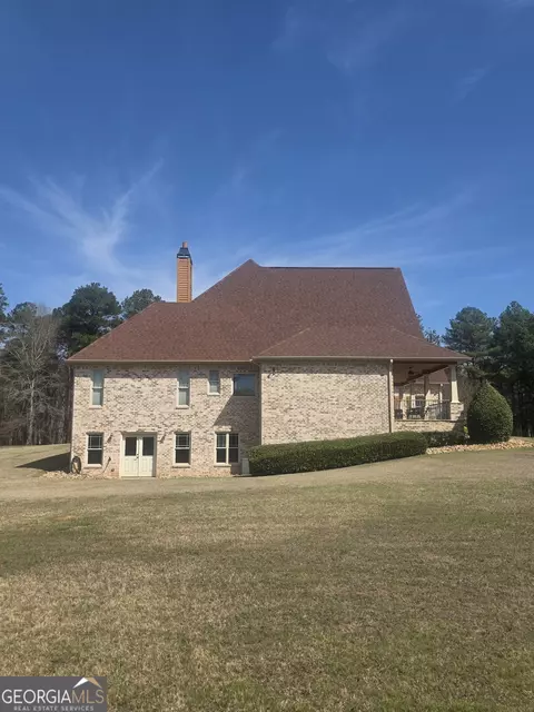 Exterior - 1202 Red Oak Dr, Monroe, GA 30655 photo 10 of 48