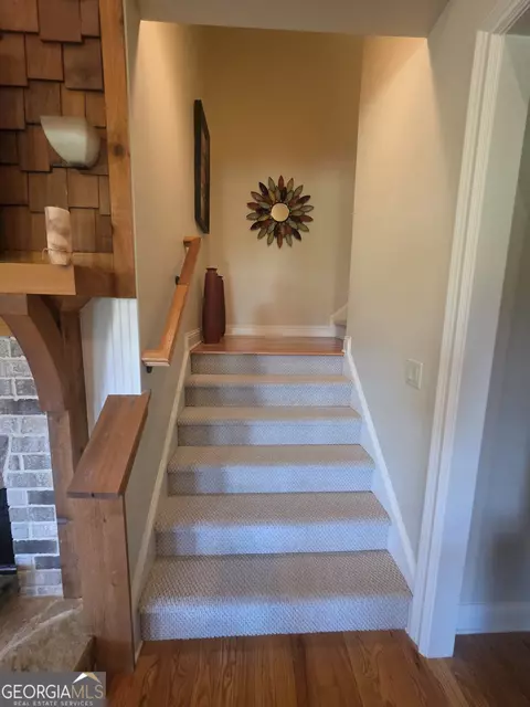 Entry Way - 1202 Red Oak Dr, Monroe, GA 30655 photo 10 of 17