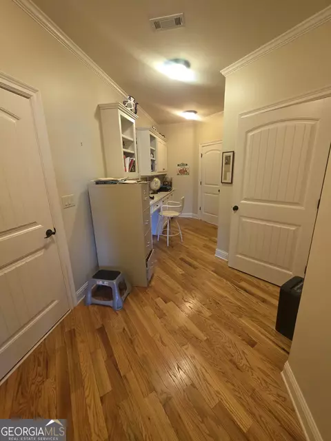 Entry Way - 1202 Red Oak Dr, Monroe, GA 30655 photo 8 of 17