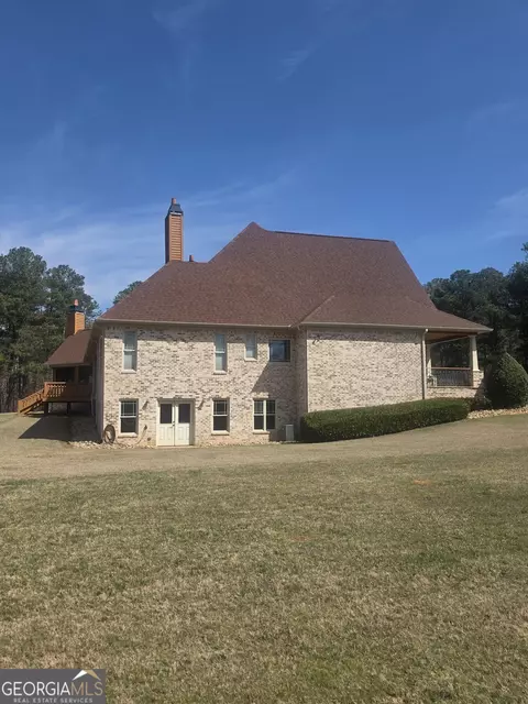 Exterior - 1202 Red Oak Dr, Monroe, GA 30655 photo 9 of 48
