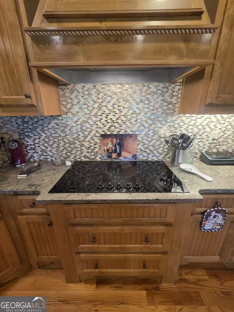 Kitchen - 1202 Red Oak Dr, Monroe, GA 30655 photo 10 of 19