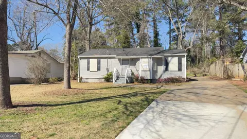 4262 Lindsey Dr, Decatur, GA 30035