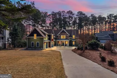 212 Northlake Dr, Hartwell, GA 30643