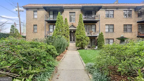 677 Somerset Ter NE #2D, Atlanta, GA 30306