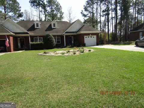 1137 Southbend Dr #A, Statesboro, GA 30458