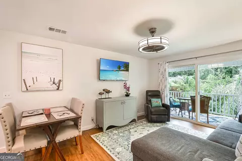 850 Mallery St, St. Simons, GA 31522