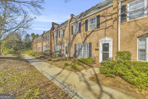 29 N Stratford Dr, Athens, GA 30605