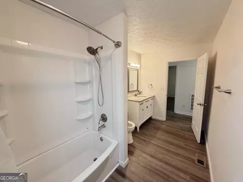 Bath - 200 Abner Rd, Franklin, GA 30217 photo 2 of 4