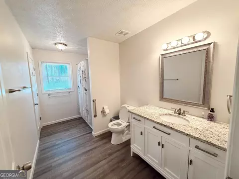 Bath - 200 Abner Rd, Franklin, GA 30217 photo 1 of 4
