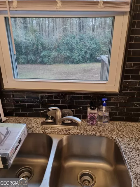 Kitchen - 200 Abner Rd, Franklin, GA 30217 photo 3 of 4