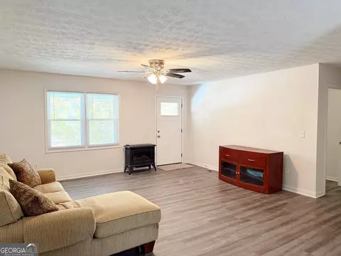 Living - 200 Abner Rd, Franklin, GA 30217 photo 2 of 2