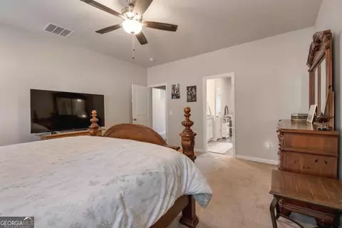 Bedroom - 2100 Westbrook Rd, Commerce, GA 30530 photo 2 of 4