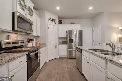 Entry Way - 2100 Westbrook Rd, Commerce, GA 30530 photo 1 of 2