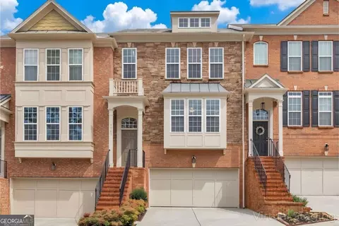 3363 Cumberland Club Dr #16, Atlanta, GA 30339