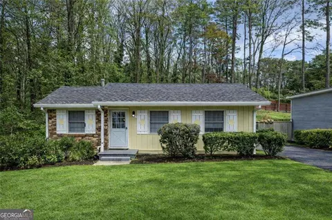 2774 Homeland Dr, Doraville, GA 30360