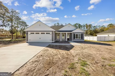 110 Robinson St, Folkston, GA 31537
