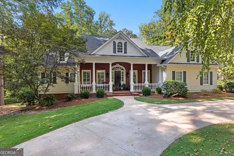 209 River Oaks Dr, Lagrange, GA 30240