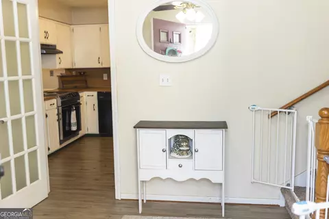 Entry Way - 103 Iroquois Dr, Lagrange, GA 30240 photo 1 of 5
