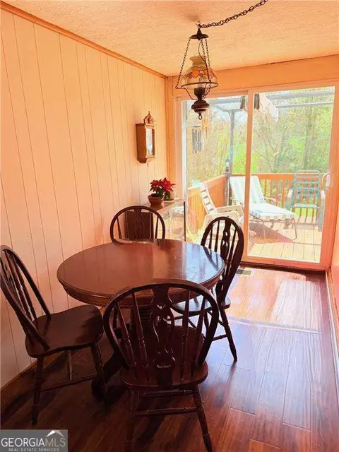 Dining - 131 E Killian St, Canton, GA 30114 photo 1 of 1