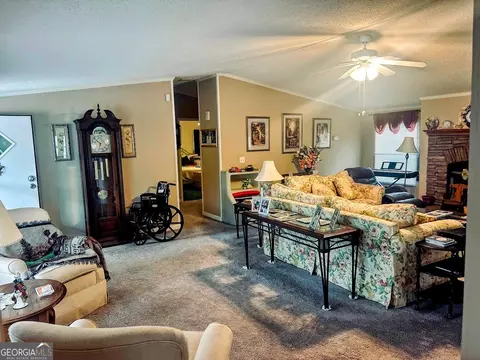 Living - 5068 Hamilton-pleasant Grove Rd, Pine Mountain, GA 31822 photo 1 of 2