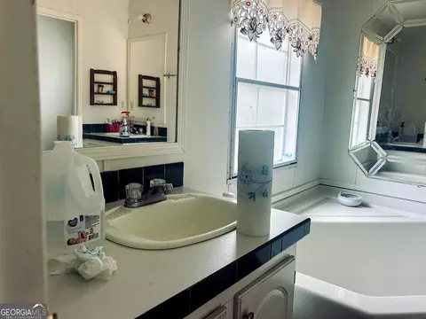 Bath - 5068 Hamilton-pleasant Grove Rd, Pine Mountain, GA 31822 photo 3 of 3