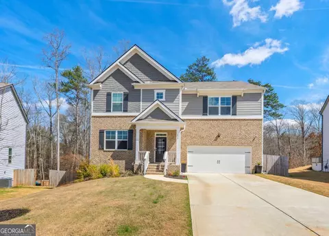 825 Athena Bnd, Fairburn, GA 30213