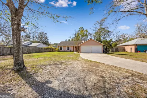 279 Pine Ave, Kingsland, GA 31548