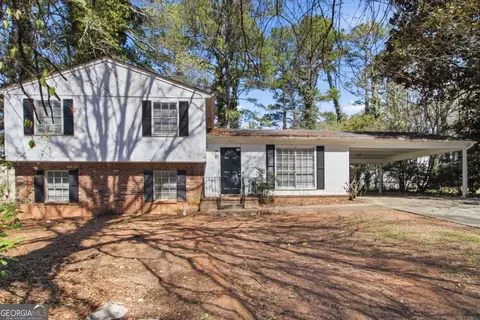 8822 Ashwood Dr, Riverdale, GA 30274