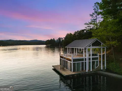 1006 Perrin Cove Rd, Tiger, GA 30576