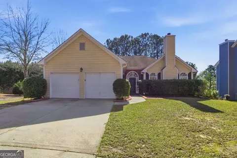 3765 Holiday Ln, Atlanta, GA 30349