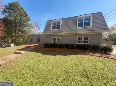 2770 Burtz Dr, Marietta, GA 30068