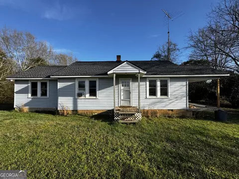 118 Lazy B Dr, Hartwell, GA 30643