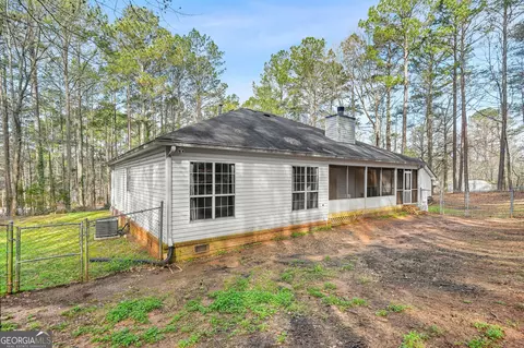 Exterior - 156 Pine St, Covington, GA 30014 photo 7 of 7